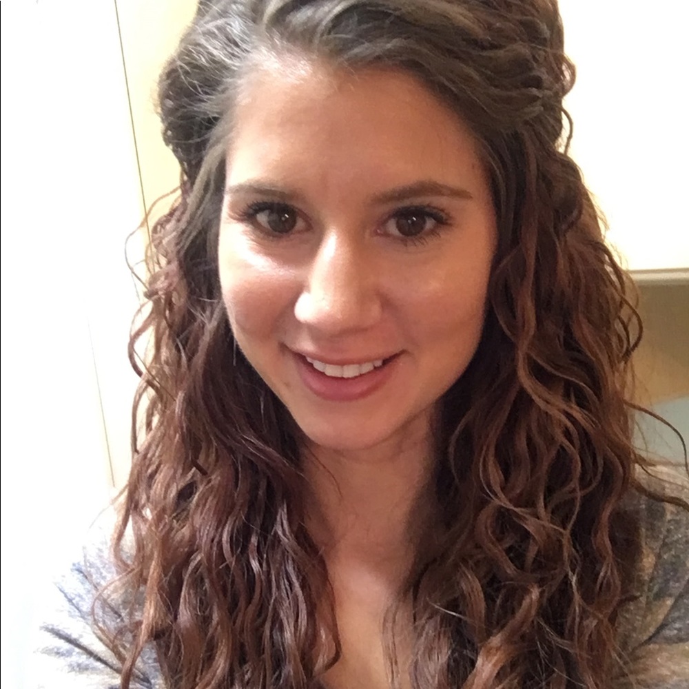 Meet your Posher, Justina